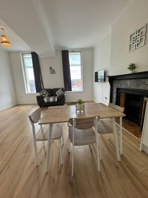 Spacious Flat In Sheffield City Center Gs304 外观 照片